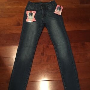 FASHIONNOVA Medium Blue Booty Shaping Jeans!